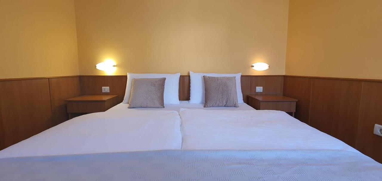 Hotel Garni Stanger Lovran Zewnętrze zdjęcie
